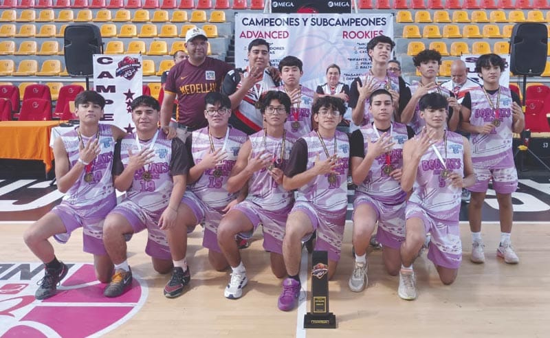 ¡PREMIAN A CAMPEONES DE LIGA DE BASQUETBOL!