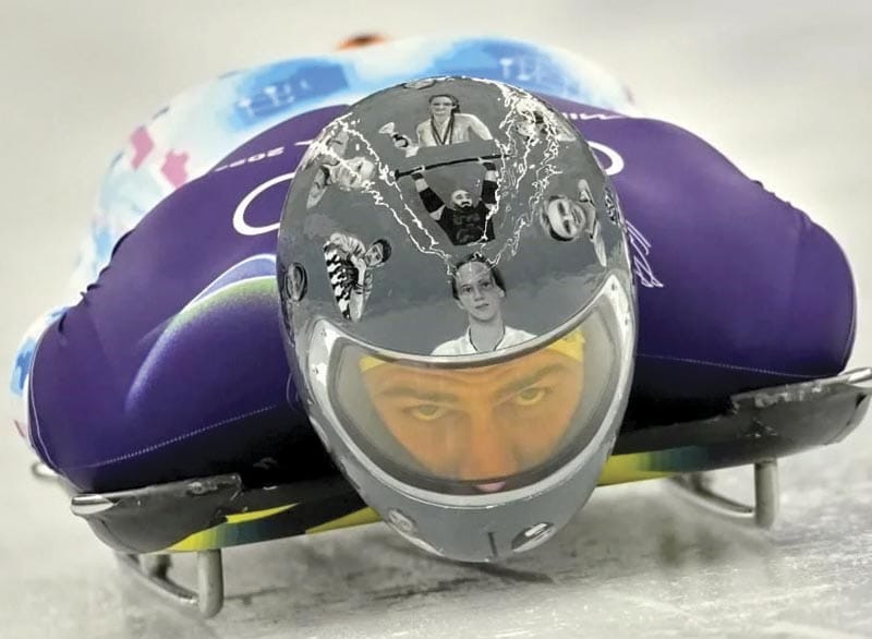 ¡IMPIDE COI A UCRANIANO USAR CASCO EN HONOR A ATLETAS CAÍDOS!