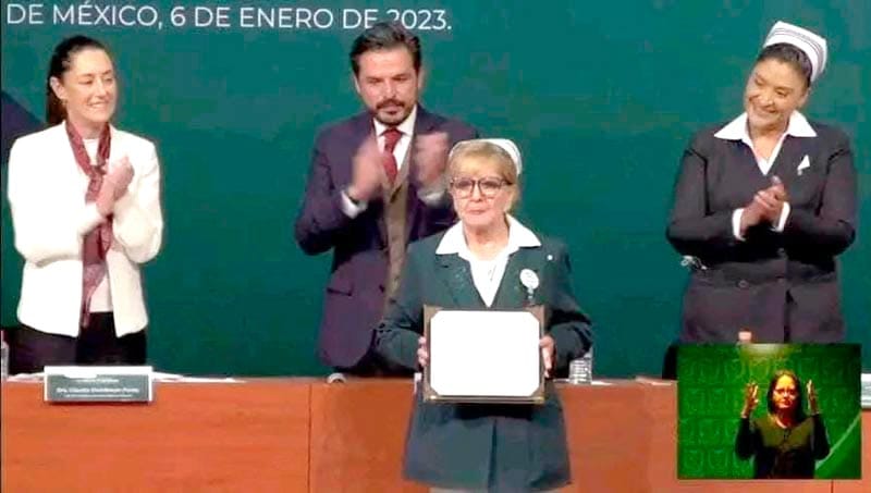 ¡MUERE SÚPER ENFERMERA! - *Aurelia recibió reconocimiento presidencial por 60 años de servicio