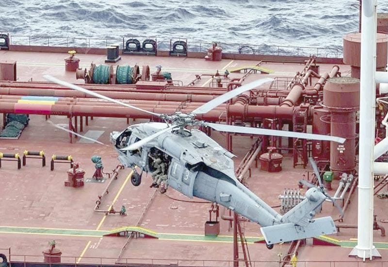 ¡INTERCEPTA EU PETROLERO POR EVADIR BLOQUEO! - EN OCEANO INDICO