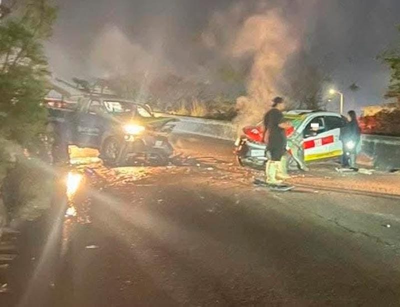 ¡TAXISTA MUERE PRENSADO! - COLISIONÓ DE FRENTE CONTRA CAMIONETA