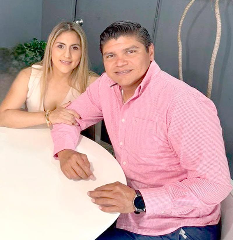 PARA RACHEL REYES Y ANTONIO ARAGÓN