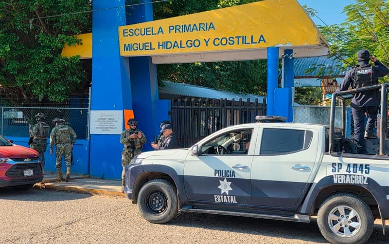 ¡PRIVAN DE LA LIBERTAD A “EL JIMMY” DENTRO DE ESCUELA PRIMARIA!