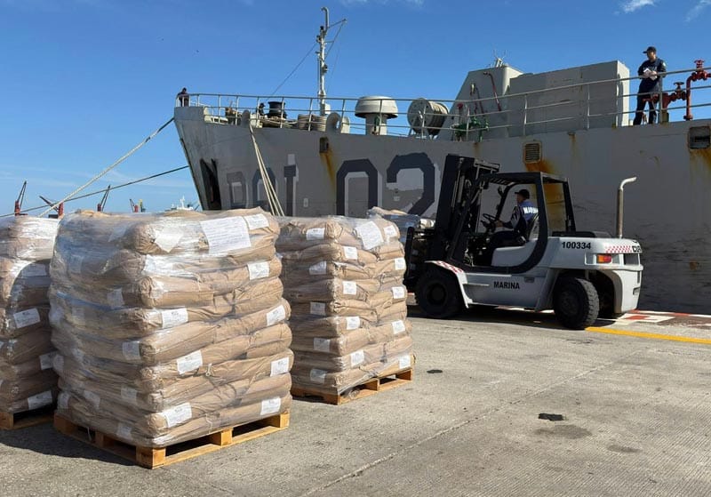 ¡VA MÁS AYUDA! - A CUBA