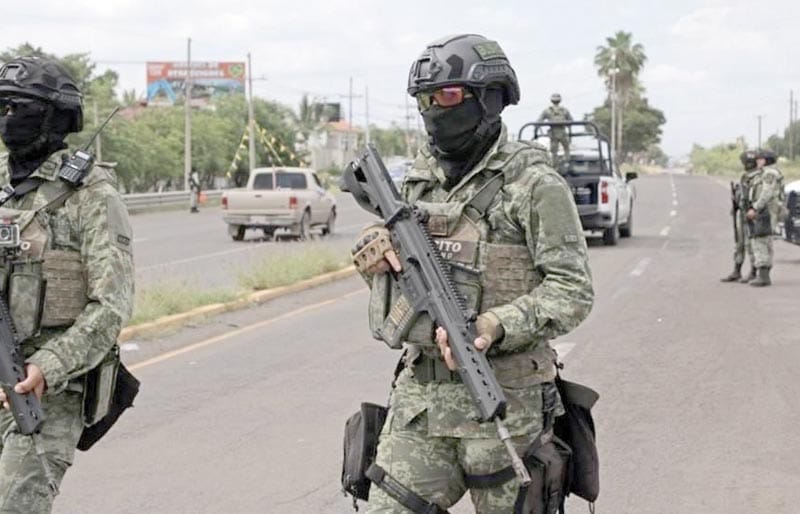 ¡ARDE SINALOA, PESE A MILITARES!