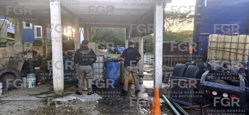 ¡CONFISCAN 4 MIL LITROS DE HIDROCARBURO EN CATEOS EN MOLOACÁN Y TUXPAN!
