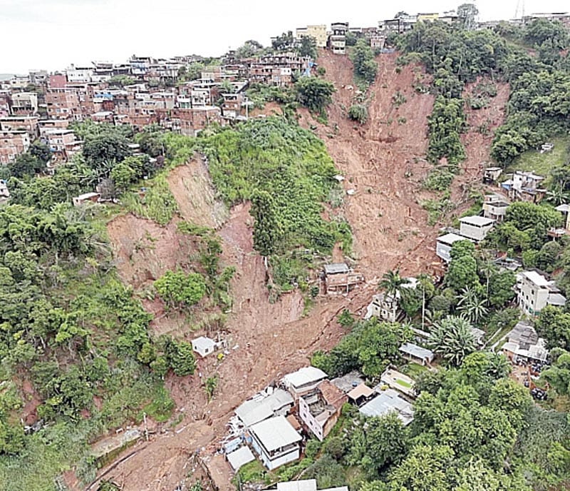 ¡LLUVIAS EN BRASIL NO CESAN: 53 MUERTOS!