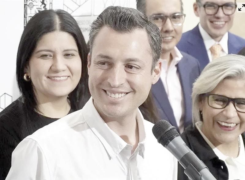 ¡NO DESCARTA COLOSIO IR POR GUBERNATURA; 'MC SIN ALIANZAS'!