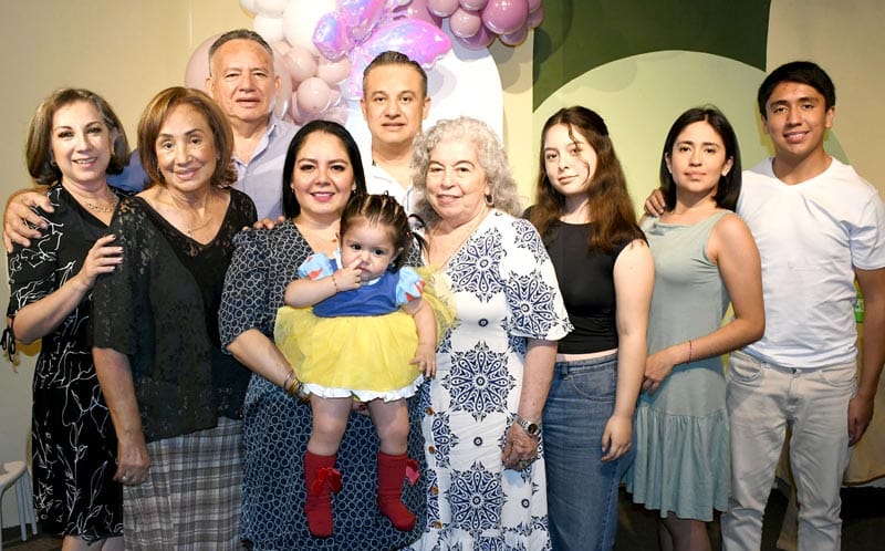 AINARA CELEBRA SU PRIMER AÑITO