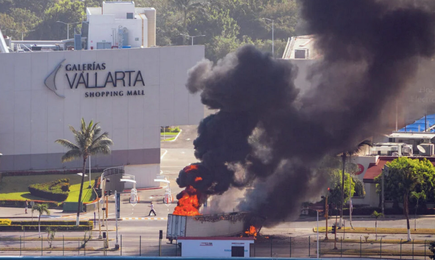 ¡CANCELAN 50 VUELOS EN PUERTO VALLARTA!