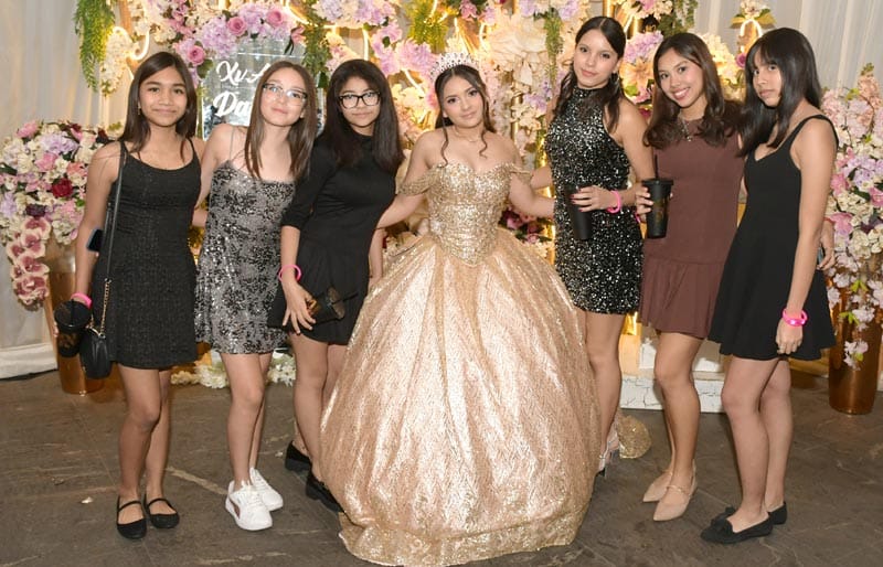 UNA NOCHE DE ENSUEÑO PARA DAGMARA