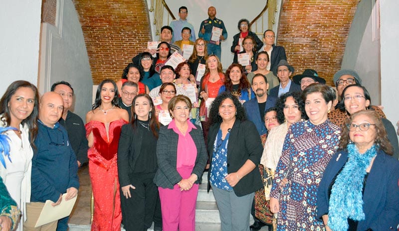 EXPONEN COLECTIVA DE CARNAVAL 'ARTE & MAGIA DEL PUERTO'