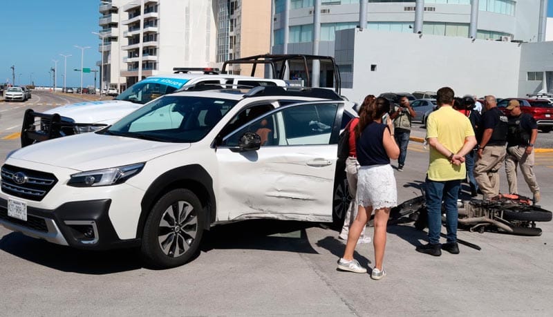 ¡CAMIONETÓN LE PEGA A REPARTIDOR DE RAPPI EN COSTA DE ORO!