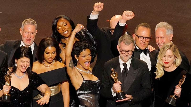 LA PELÍCULA UNA BATALLA TRAS OTRA...