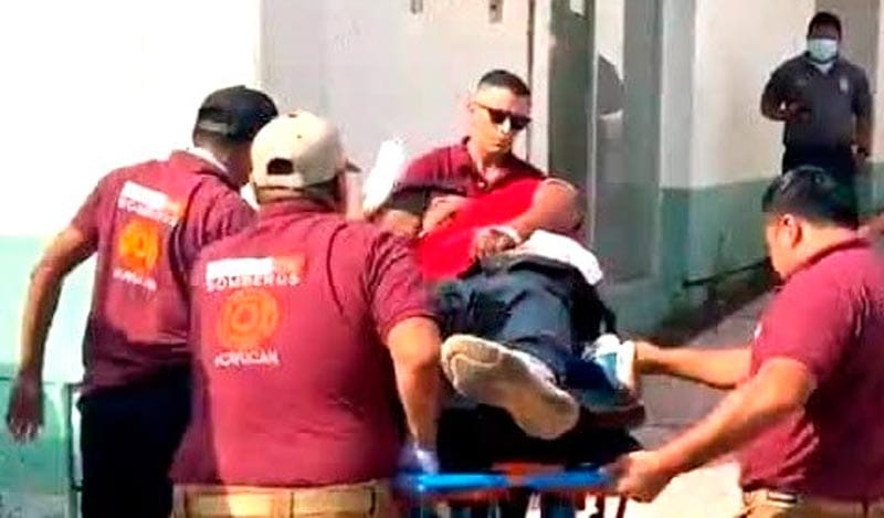 ¡A PLOMAZOS ROBAN LA NOMINA! - PISTOLEROS INTERCEPTARON A LA TESORERA DEL AYUNTAMIENTO DE PAJAPAN Y BALEARON AL CHOFER