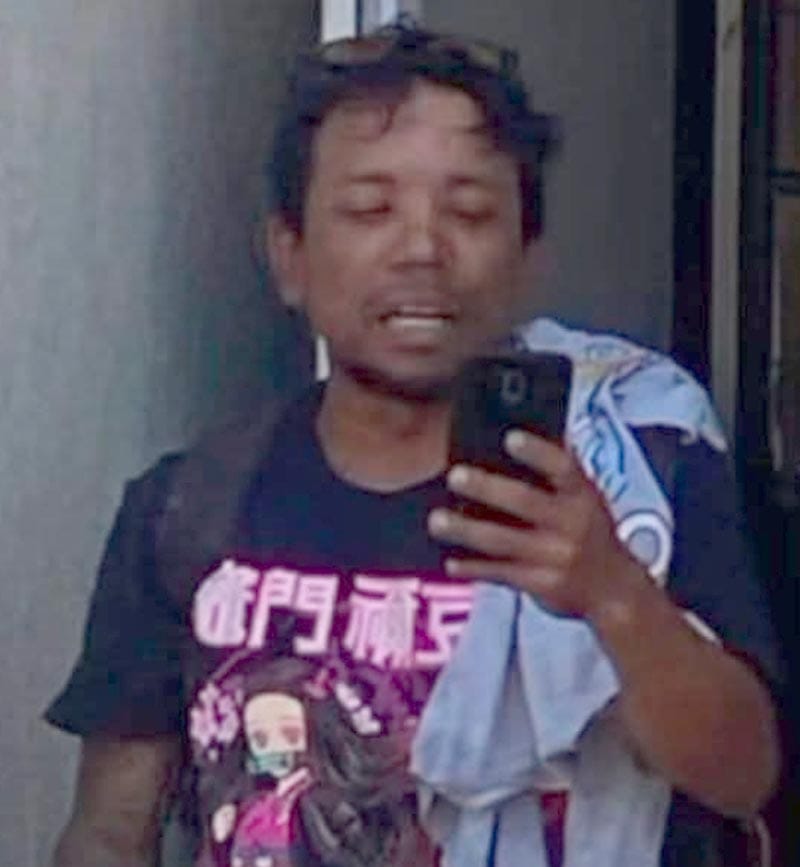 ¡TURBA DE VECINOS LE DAN UNA PALIZA A “EL CHUCKY”!