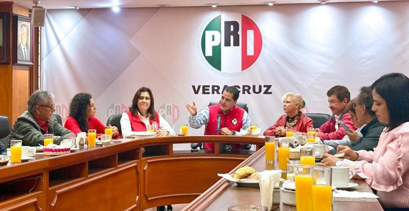 ¡QUIEREN ALIANZAS! - PRI A MC Y PAN