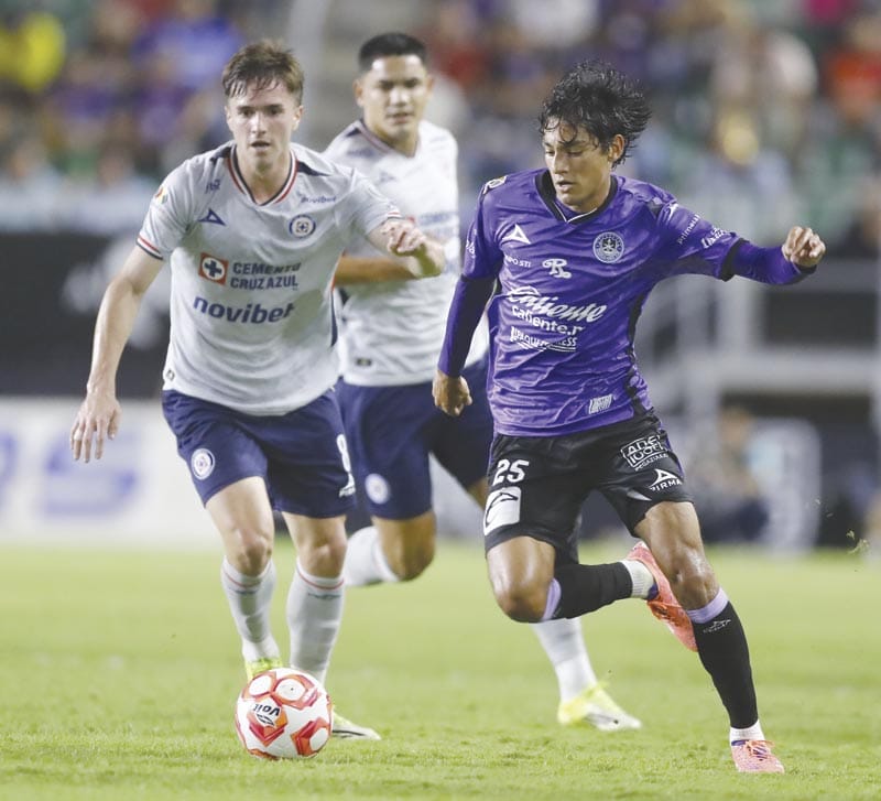 ¡CRUZ AZUL EMPATA EN MAZATLÁN Y SE QUEDA SIN LIDERATO, 1-1!