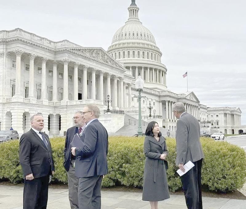 ¡FRACASA EN SENADO INTENTO DE LIMITAR PODERES A TRUMP!