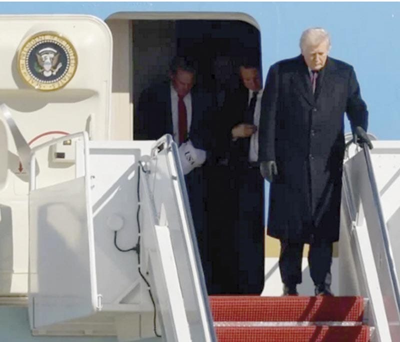 ¡RINDE DONALD TRUMP HOMENAJE A SEIS MILITARES MUERTOS  EN MEDIO ORIENTE!