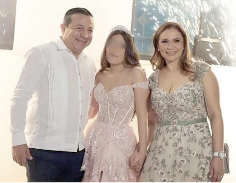 ¡CONTRATOS MILLONARIOS, DOMICILIOS VACÍOS!