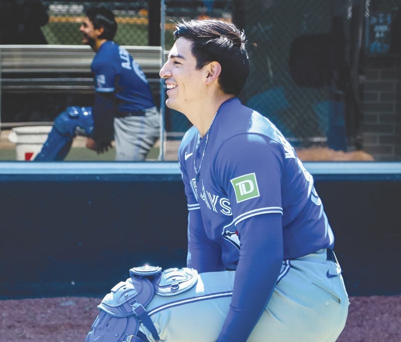 ¡DEBUTA BRANDON VALENZUELA COMO CATCHER DE LOS BLUE JAYS!