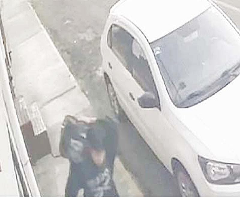 ¡ROBAN 12 MIL PESOS EN NEGOCIO DE CRISTALES!