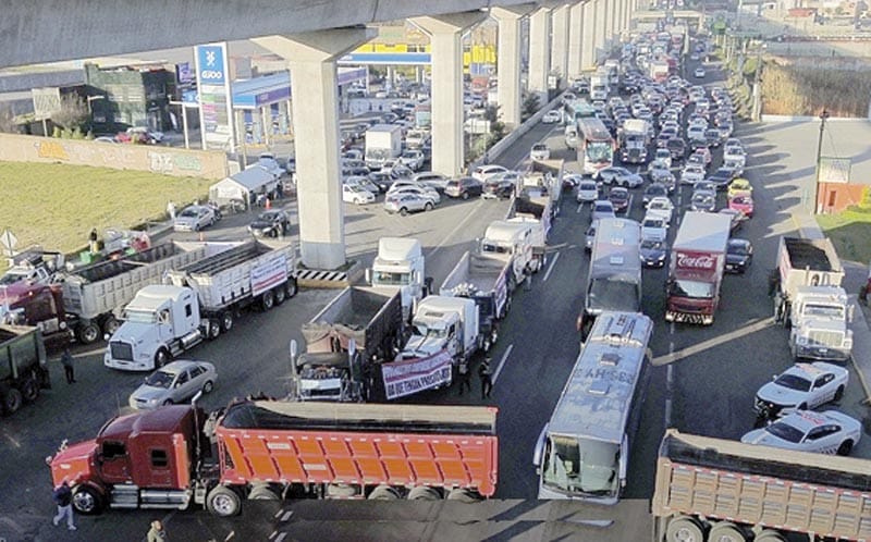 ¡TRANSPORTISTAS Y CAMPESINOS AMAGAN CON PARO NACIONAL EL LUNES!