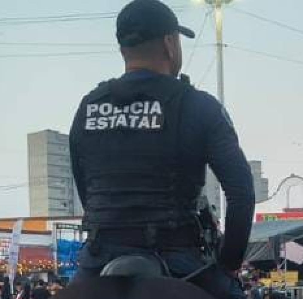 ¡ABUELITO ENSEÑA SUS MISERIAS ARRIBA DE LA MOTO!