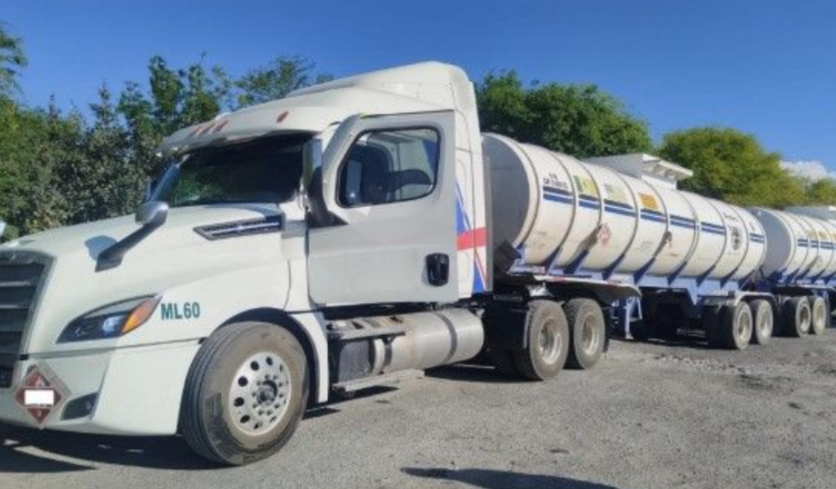 ¡ASEGURAN 129 MIL LITROS DE HIDROCARBURO!