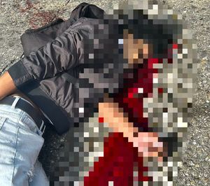 ¡MOTOCICLETAZO: DOS MUERTOS! -Un Estudiante de 15 años y Joven Mujer Derrapan en la Carretera