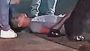 ¡JOVEN MOTOCICLISTA ARROLLADO POR “OVNI” LLEGA A URGENCIAS! -En Huatusco