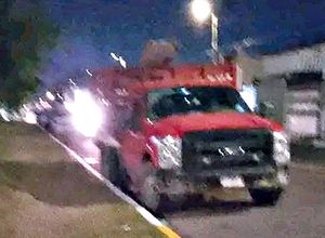 ¡LADRÓN VESTIDO DE FUTBOLISTA “CRISTALEA” CAMIONETÓN! -En los Volcanes