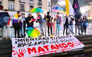 ¡JUSTICIA PARA EL MAGISTRADE! -PIDEN ALTO A CRIMENES DE ODIO *Colectivos LGBTII+ se unen a velada nacional
