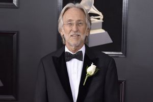 SALÍO CALIENTURIENTO! Director de Grammy