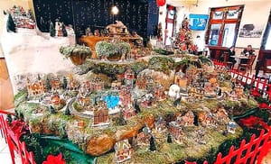 EN EL PORTAL ¡TOCA PUSO SU VILLA NAVIDEÑA! CASCADAS, TRINEOS, ANIMALES, UN TRENECITO Y HASTA UN PEQUEÑO TRANVÍA -*ESTARÁ HASTA ENERO DEL 2024,