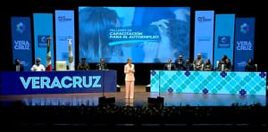 ¡LE PONEN 10! *HONESTIDAD, TRANSPARENCIA Y EFICIENTE ADMINISTRACIÓN”, DIJO * LLEGÓ CON SU ESPOSO MIGUEL ÁNGEL, SUS HIJOS MARÍA, HANNA Y MIGUELITO