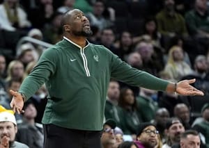 ¡DESPIDEN BUCKS DE LA NBA AL ENTRENADOR ADRIAN GRIFFIN!
