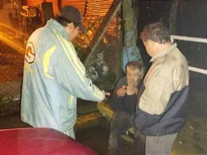 ¡VIVIÓ 4 DÍAS EN UNA ALCANTARILLA! -Lo único que encontró para reguardarse del intenso frío