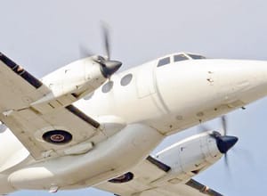 ¡AVIÓN SE ESTRELLA EN CANADÁ: 10 MUERTOS!