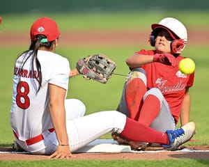 ¡EL ÁGUILA CAE ANTE EL MÉXICO ROJO, SOFTBOL FEMENIL!