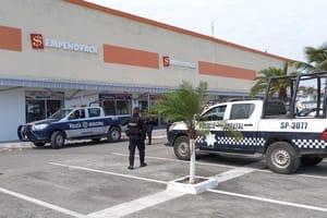 ¡“RATAS” EN MOTO SE APUNTAN ASALTO A CASA DE EMPEÑO!