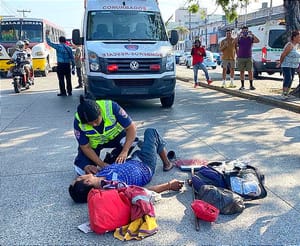 ¡LO ATROPELLAN Y SE QUEDA DORMIDO! -EN LA AVENIDA SALVADOR DÍAZ MIRÓN