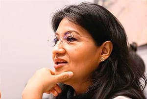 ¡PURAS DEUDAS! -"Todos los gobiernos han encontrado la fórmula fácil a la moratoria ...culpar al usuario de servicios financieros"