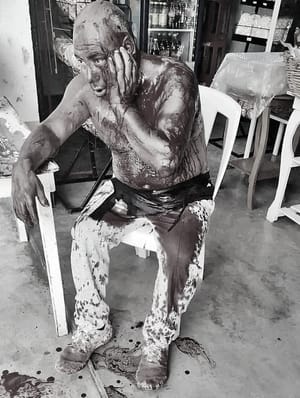 ¡LE METEN 17 CUCHILLADAS EN LA CANTINA! -*El agresor huyó corriendo mientras el herido desangrándose pidió ayuda en una tienda de abarrotes...