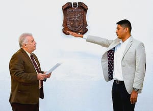 ¡CASTINEYRA A LA FEFUV! - El Vicerrector Rubén Navarro Toma la Protesta