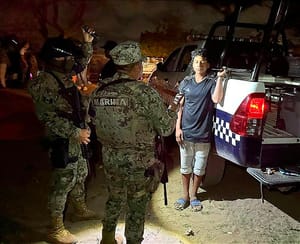 ¡VECINOS LOS DETIENEN CON PALOS Y MACHETES! - |ATRAPAN A 'LOS DURAZO' POR ROBOS Y ASALTOS EN LA ROSA BORUNDA