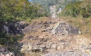 ¡MEGA-DERRUMBE! -*Cientos de Toneladas de Piedra y Tierra Se Deslizaron en el Cerro de Tecolotla