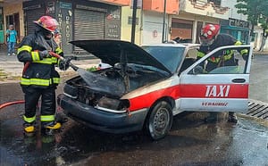¡SE CHAMUSCA EL TAXI! - EN JUAN SOTO Y REVILLAGIGEDO