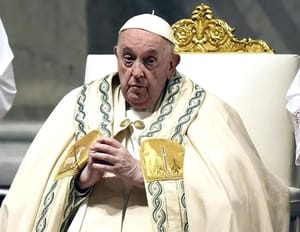 ¡EL PAPA VA A LA VIGILIA PASCUAL! - Y REZÓ